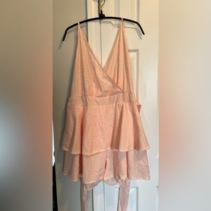 NWOT Strappy Boho Romper, light peach and yellow size XL